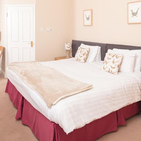 The Gordon Arms Hotel West Linton Eksteriør billede