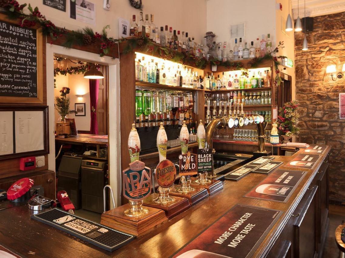 The Gordon Arms Hotel West Linton Eksteriør billede